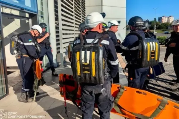 Удар по ТЦ у Кривому Розі: Дніпропетровська ОВА підтвердила дані про загиблих і поранених