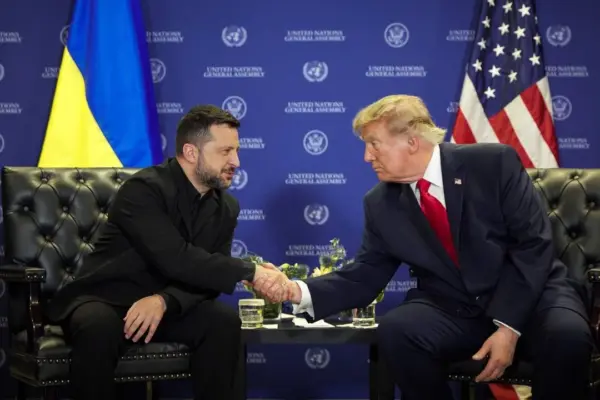 Трамп просив Зеленського пригальмувати удари по НПЗ РФ: аргумент про ціни на дизель