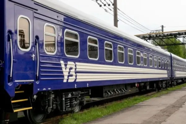 Підтверджені наслідки удару по поїзду №122 «Київ — Миколаїв»: евакуація та трансфери