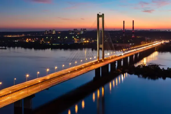 1 жовтня на Південному мості: три атаки, пошкодження, зупинений рух